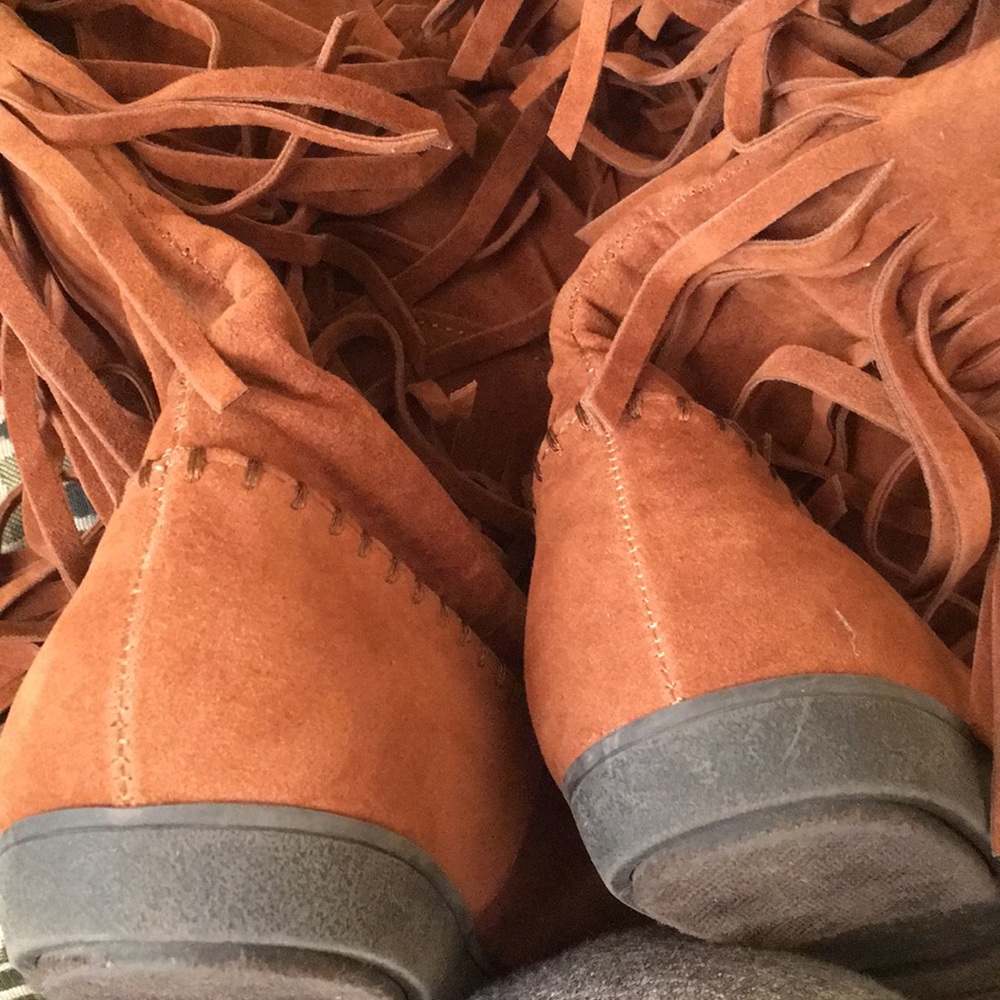 Boots - Picture 3 of 6